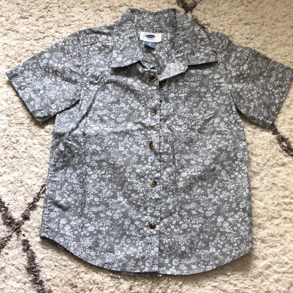 Boys button up short sleeve shirt